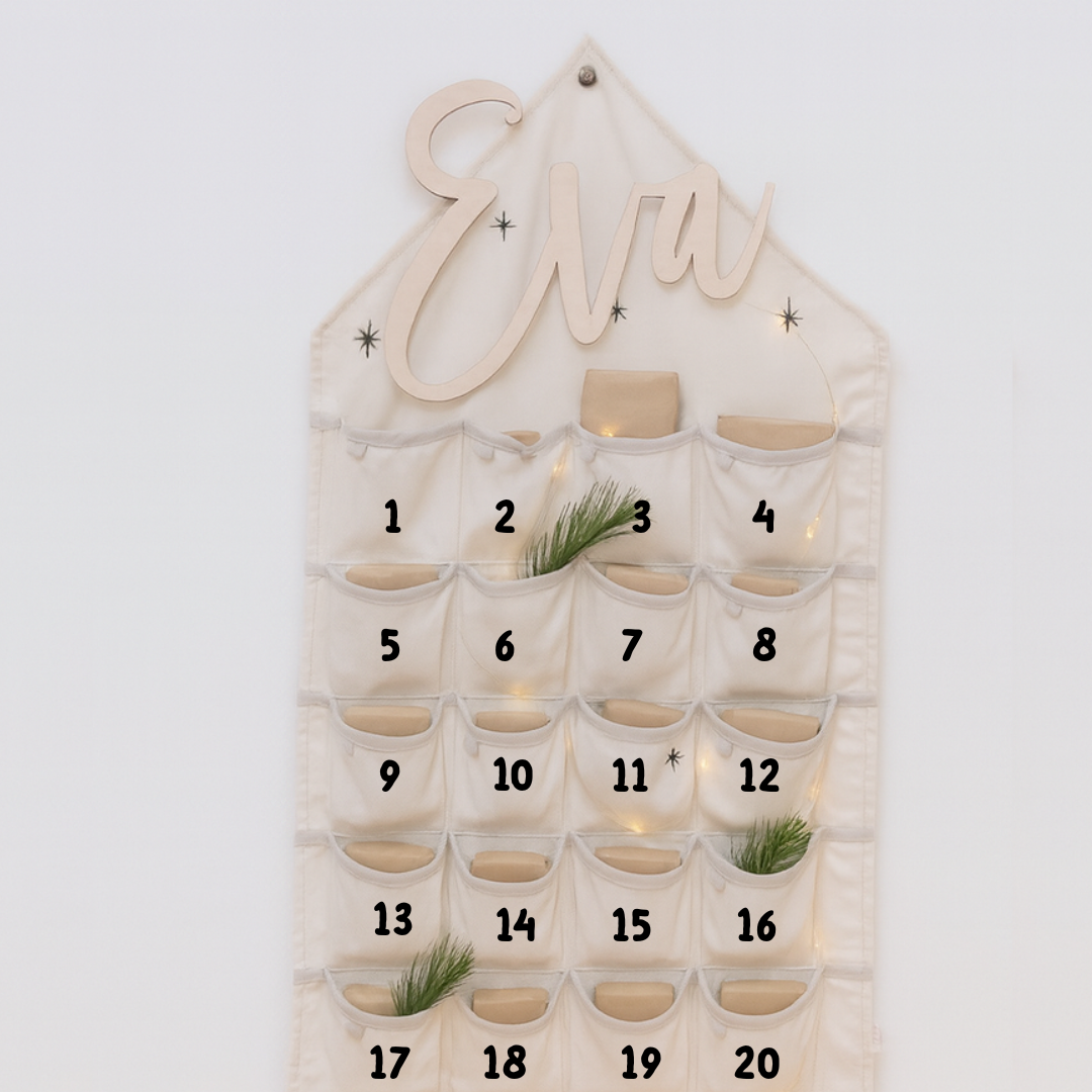 Personalisierter Stoff-Adventskalender mit Holz-Namensschriftzug