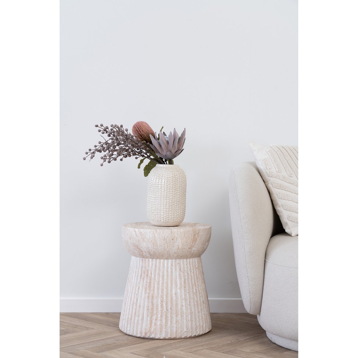 Bonn Side Table - Natural, Fiberclay mit Groove -Design, Ø37x43 cm
