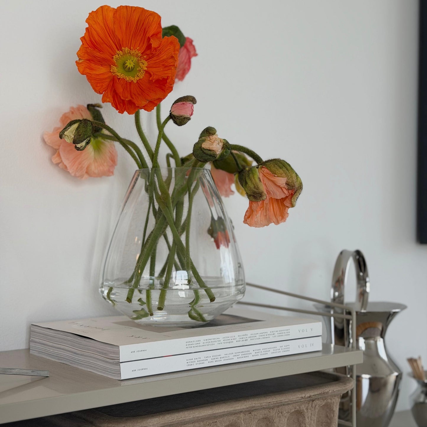 Gerillte Glasvase „Nordic Flow“ – minimalistische Vase aus klarem Glas