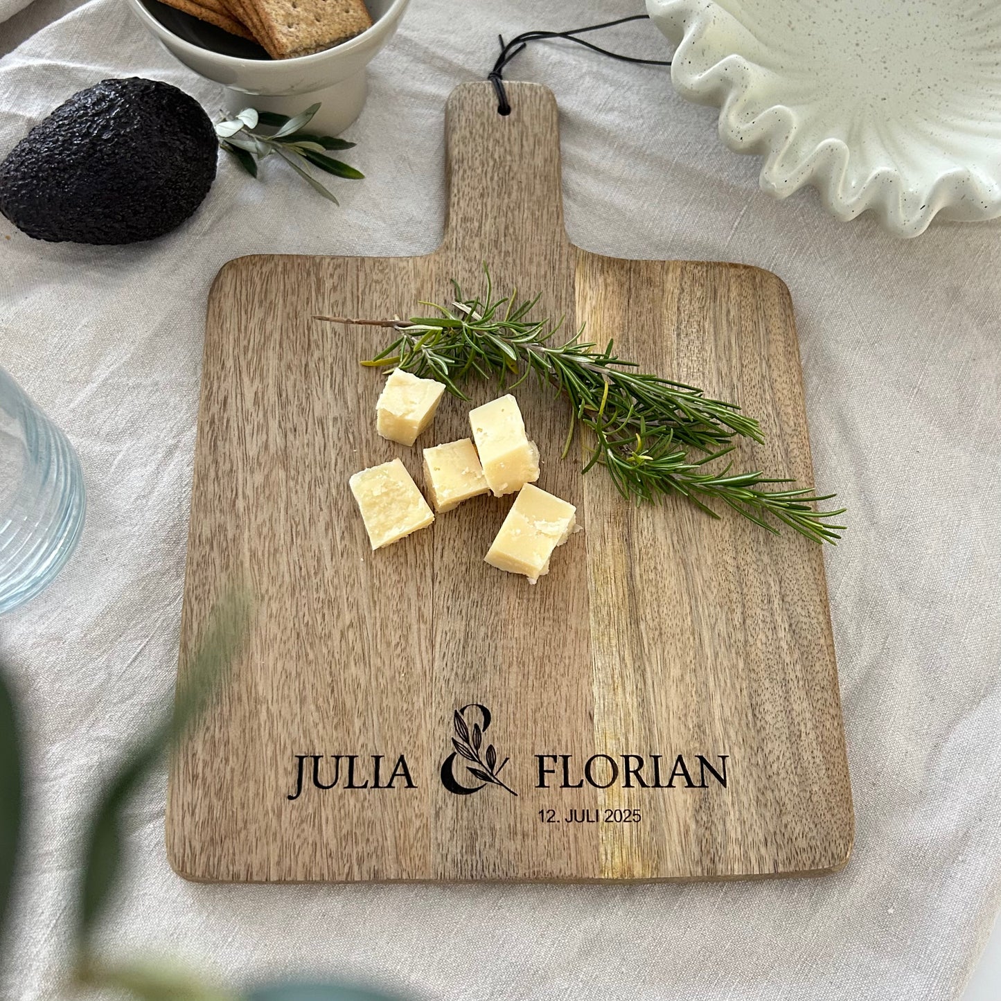Schneidebrett / Servierbrett Hochzeit mit Wunschgravur