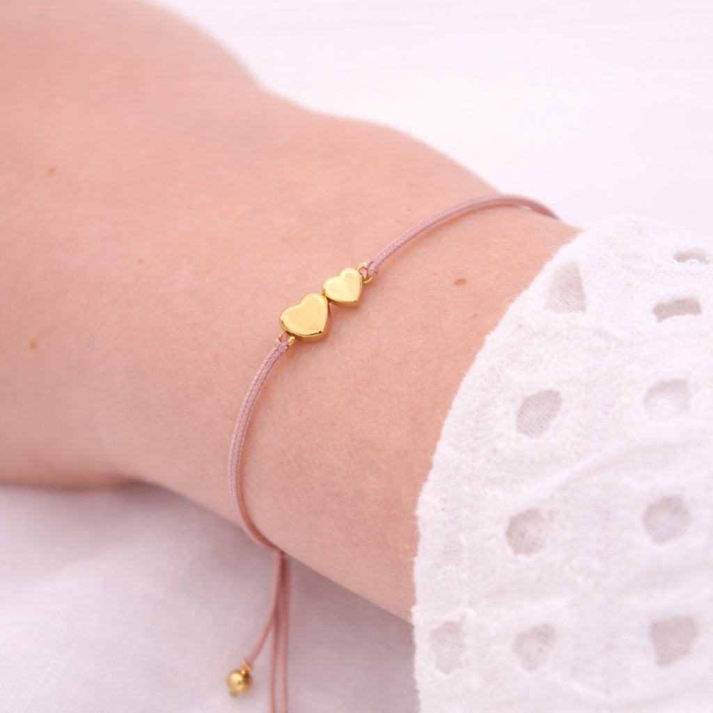 Einschulung Glücksbringer Armband – Goldene Herzen für kleine Heldinnen