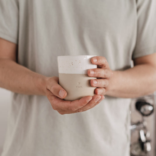 Eulenschnitt Tassen Set – Steingutbecher Mama & Papa | Geschenkidee für Eltern