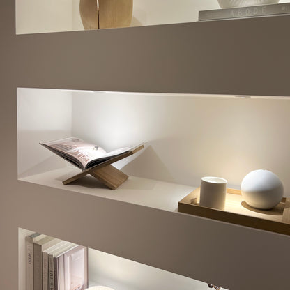 Handgefertigter Buchständer mit Gravur – Das perfekte Geschenk für Familie & Freunde