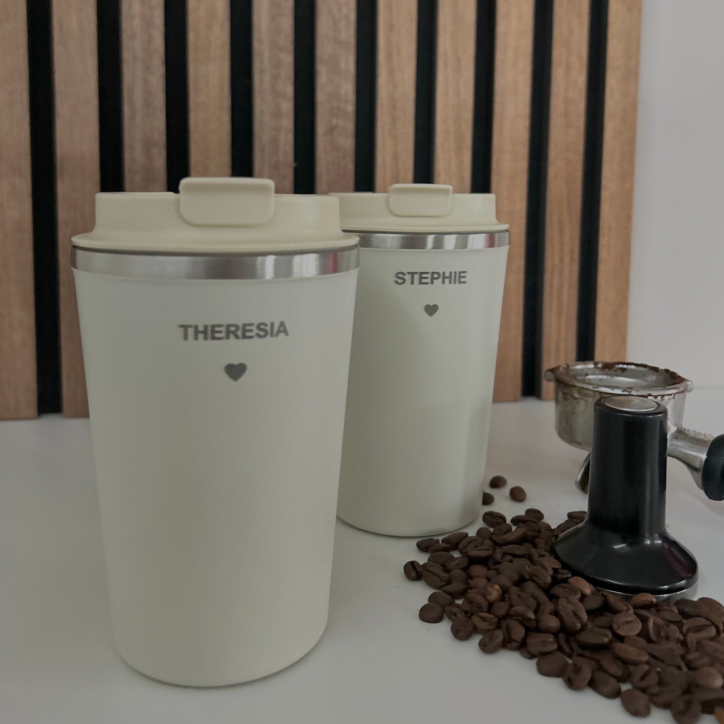 Personalisierter Thermo-Kaffeebecher mit Gravur