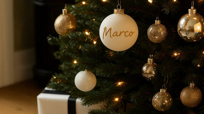 Personalisierte Weihnachtskugeln mit Namen – goldene Schrift, matt oder glänzend, mit oder ohne Geschenkverpackung