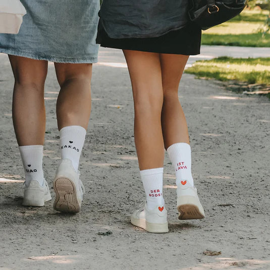 Eulenschnitt Socken „Der Boden ist Lava „