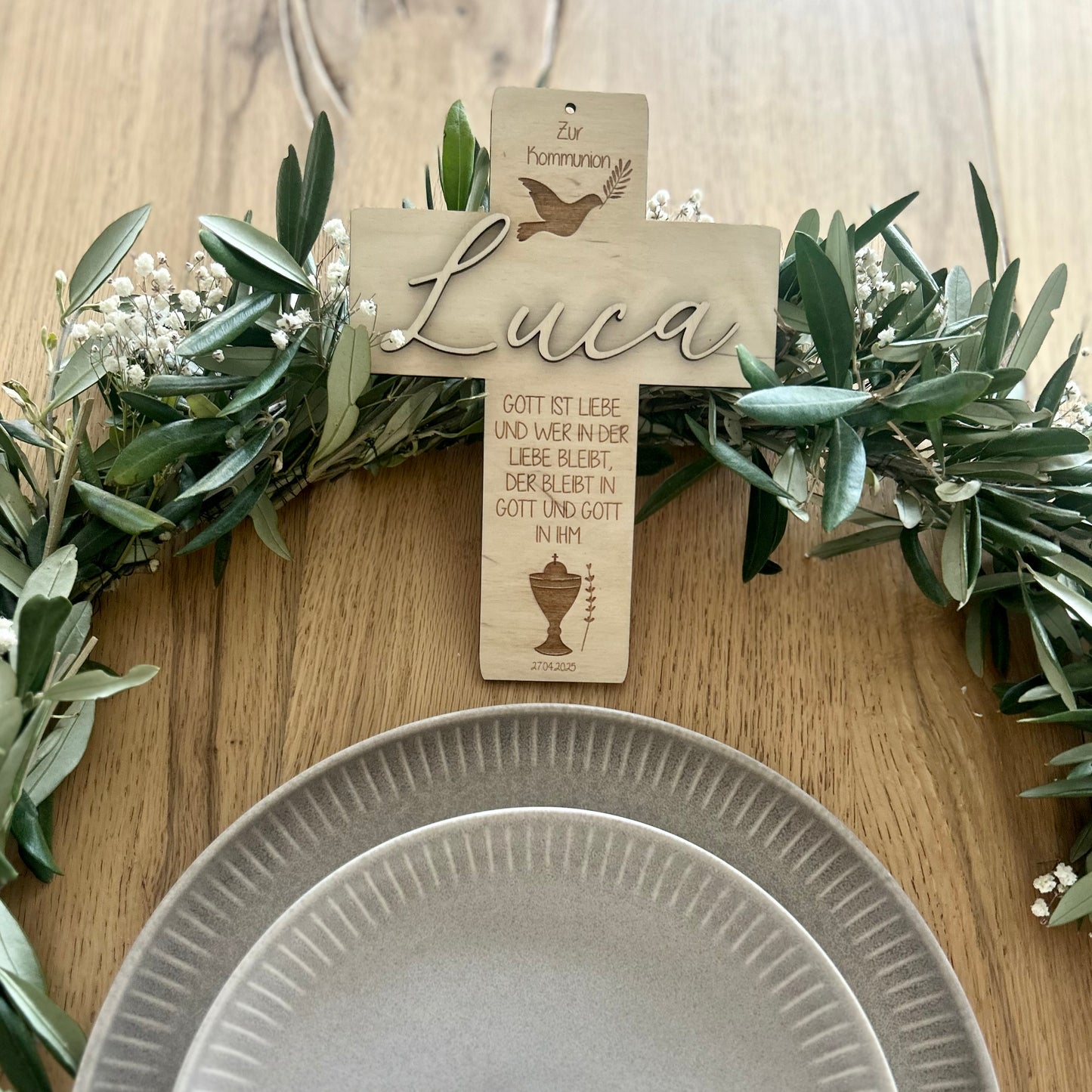 Personalisiertes Kommunionskreuz mit Name, Datum & Wunschspruch