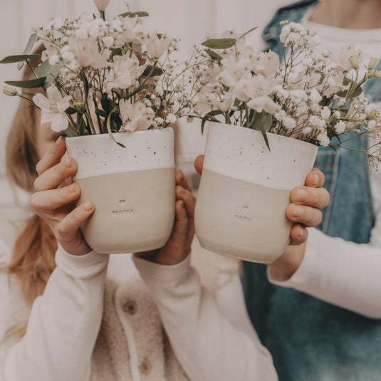 Eulenschnitt Tassen Set – Steingutbecher Mama & Papa | Geschenkidee für Eltern