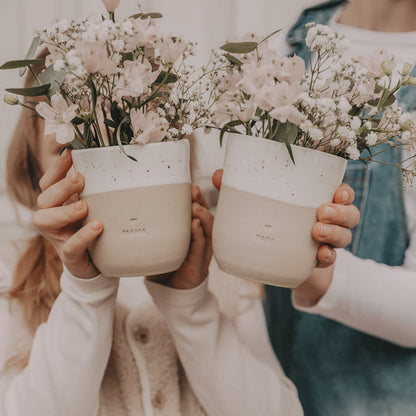 Eulenschnitt Tassen Set – Steingutbecher Mama & Papa | Geschenkidee für Eltern