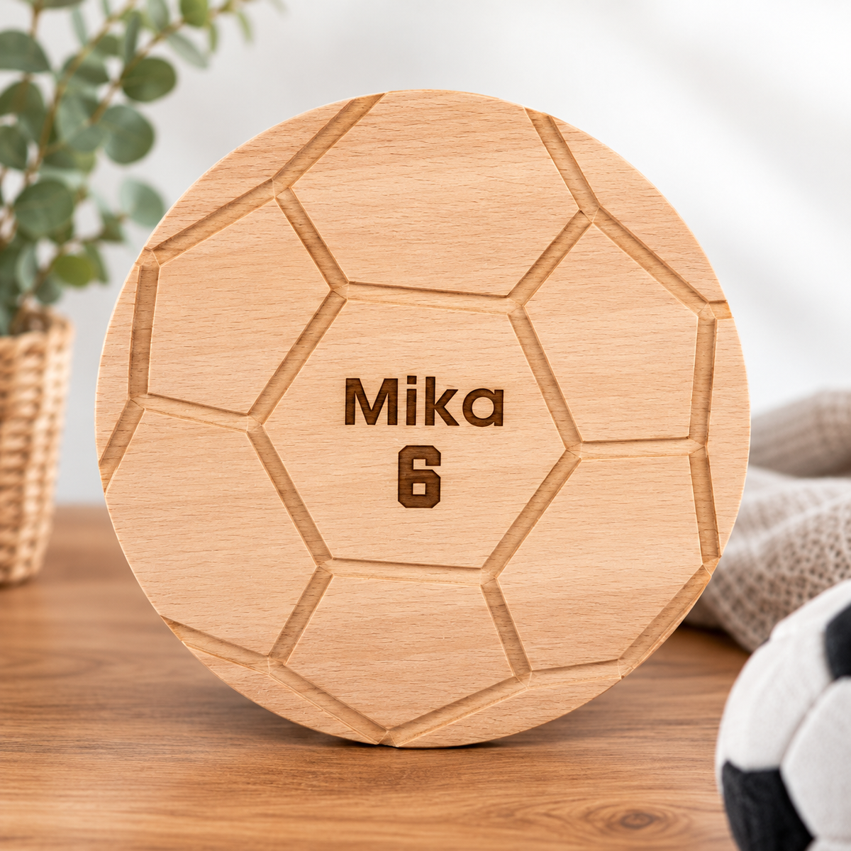 Fußballbrett mit Namen – Personalisiertes Schneidebrett für Kinder
