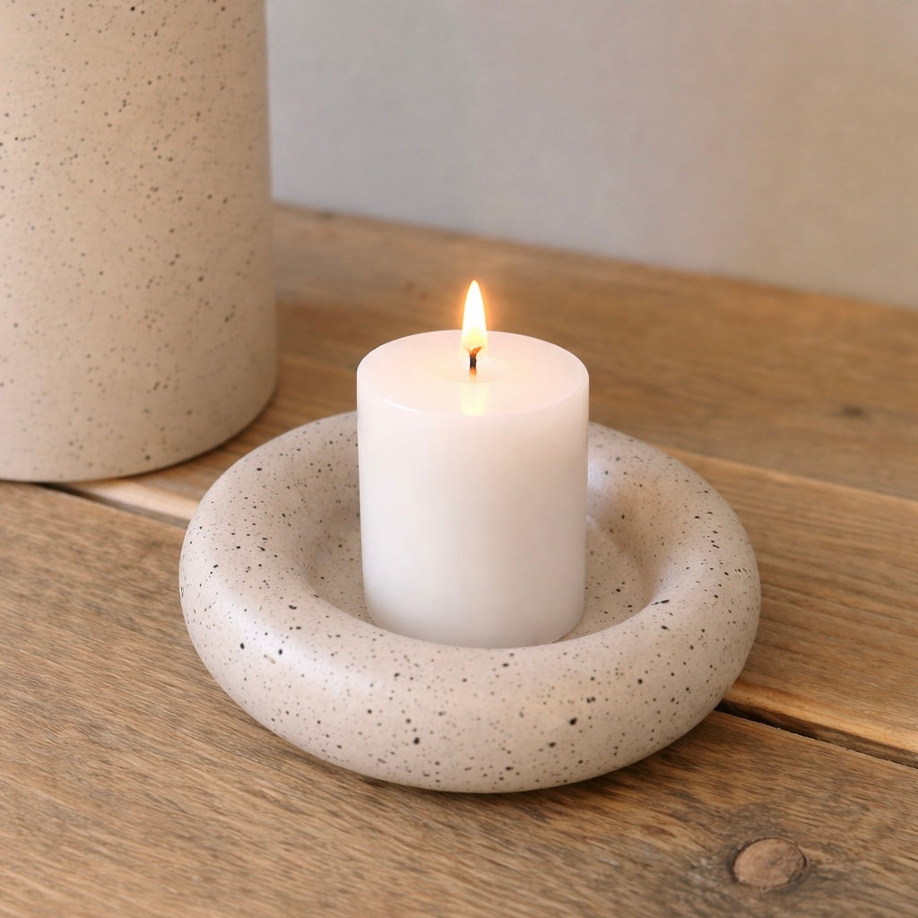 Ania Ring – Kerzenhalter & Schale aus Keramik, Weiß | Lübech Living