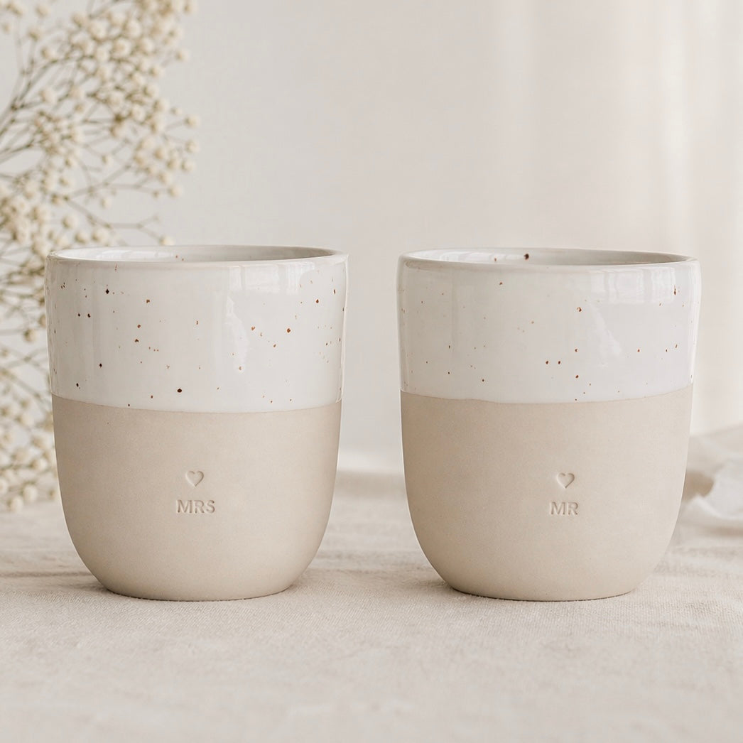 Eulenschnitt Tasse „Mr / Mrs“ Steingut – Hochzeitsgeschenk Becher | einzeln & Set