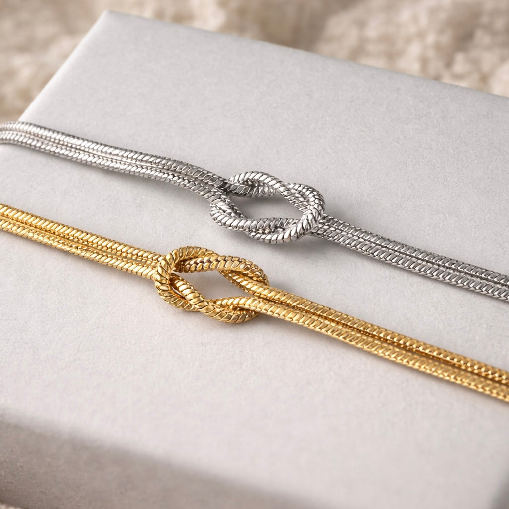 Knotenarmband aus Edelstahl in beiger Geschenkbox – ideales Geschenk