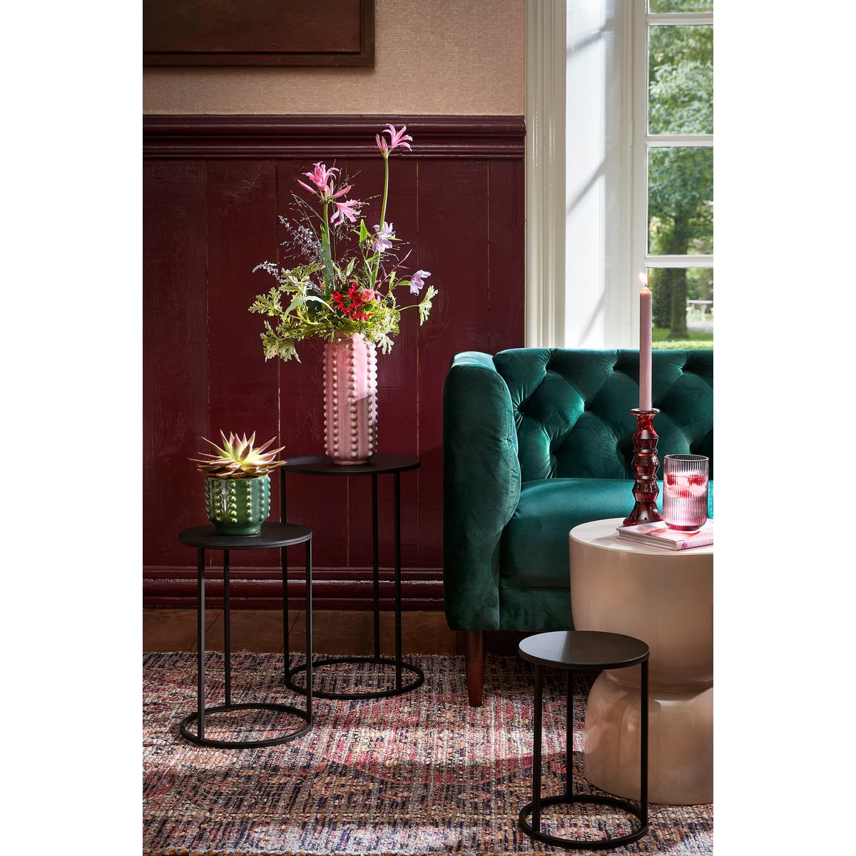 Eleganter Zement Beistelltisch beige, runder Tisch von Mica Decorations für jedes Interieur