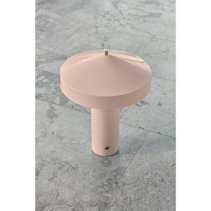 Hatto Tischlampe – skandinavische Design-Lampe von OYOY