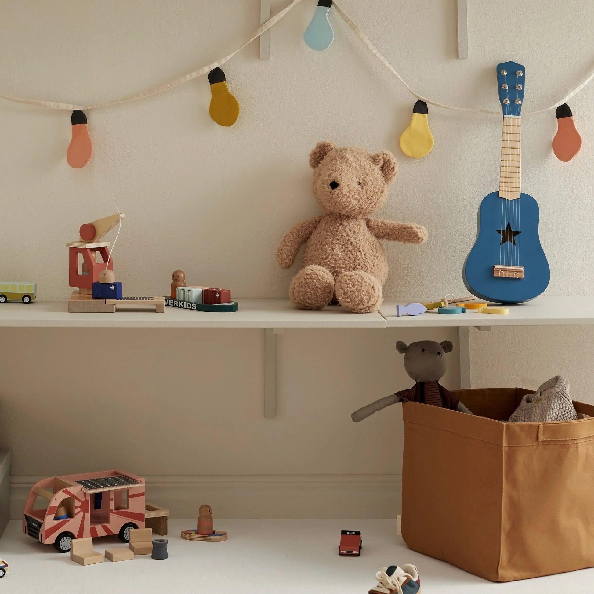 Kindergitarre aus Holz blau ab 3 Jahren personalisiert - Kids Concept Schön Manufaktur