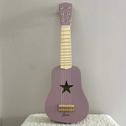 Kindergitarre aus Holz lila/rosa 53cm ab 3 Jahren personalisiert -Kids Concept Schön Manufaktur