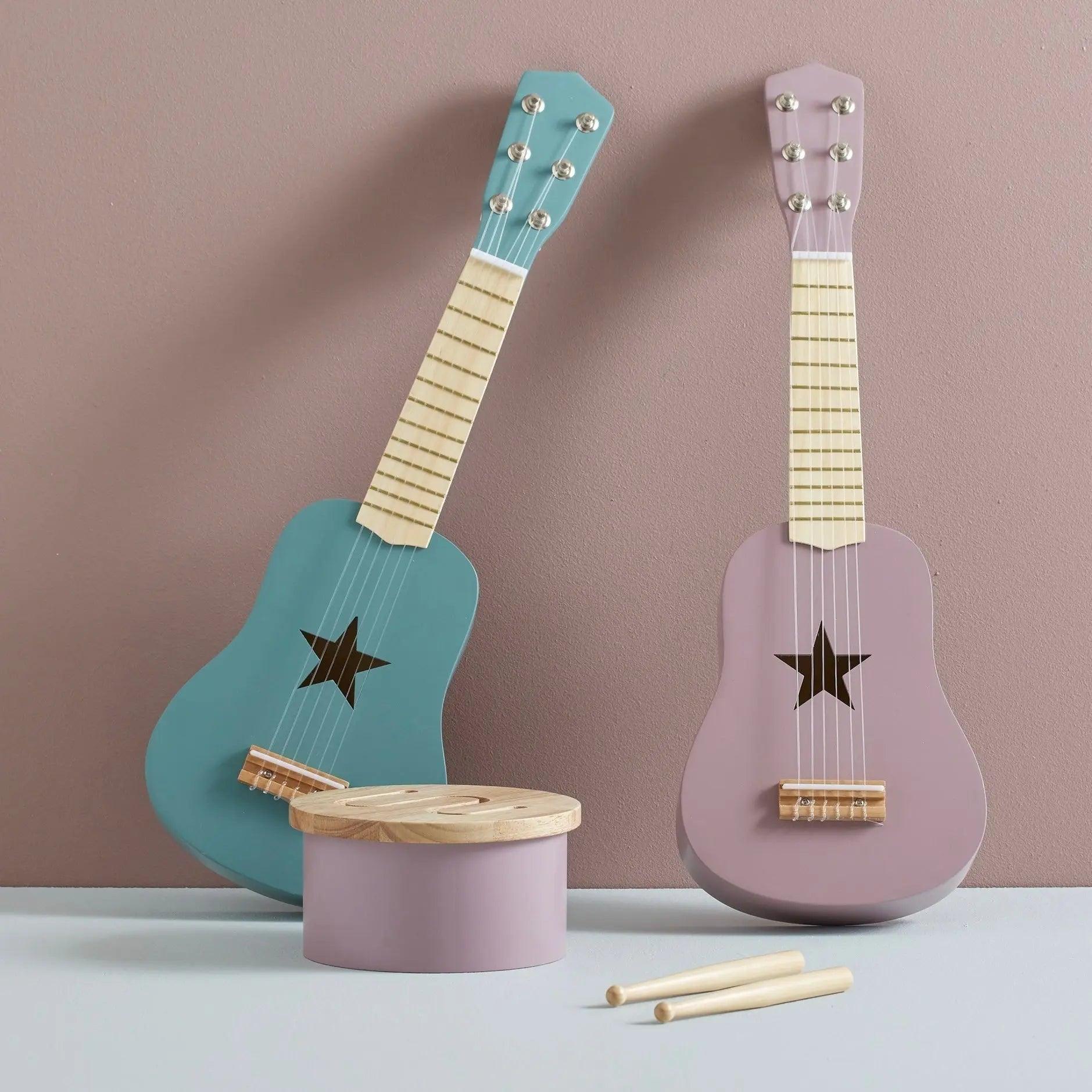 Kindergitarre aus Holz lila/rosa 53cm ab 3 Jahren personalisiert -Kids Concept Schön Manufaktur