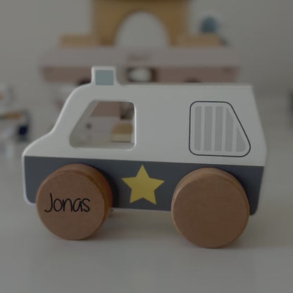 Tryco Holzauto Krankenwagen personalisierbar